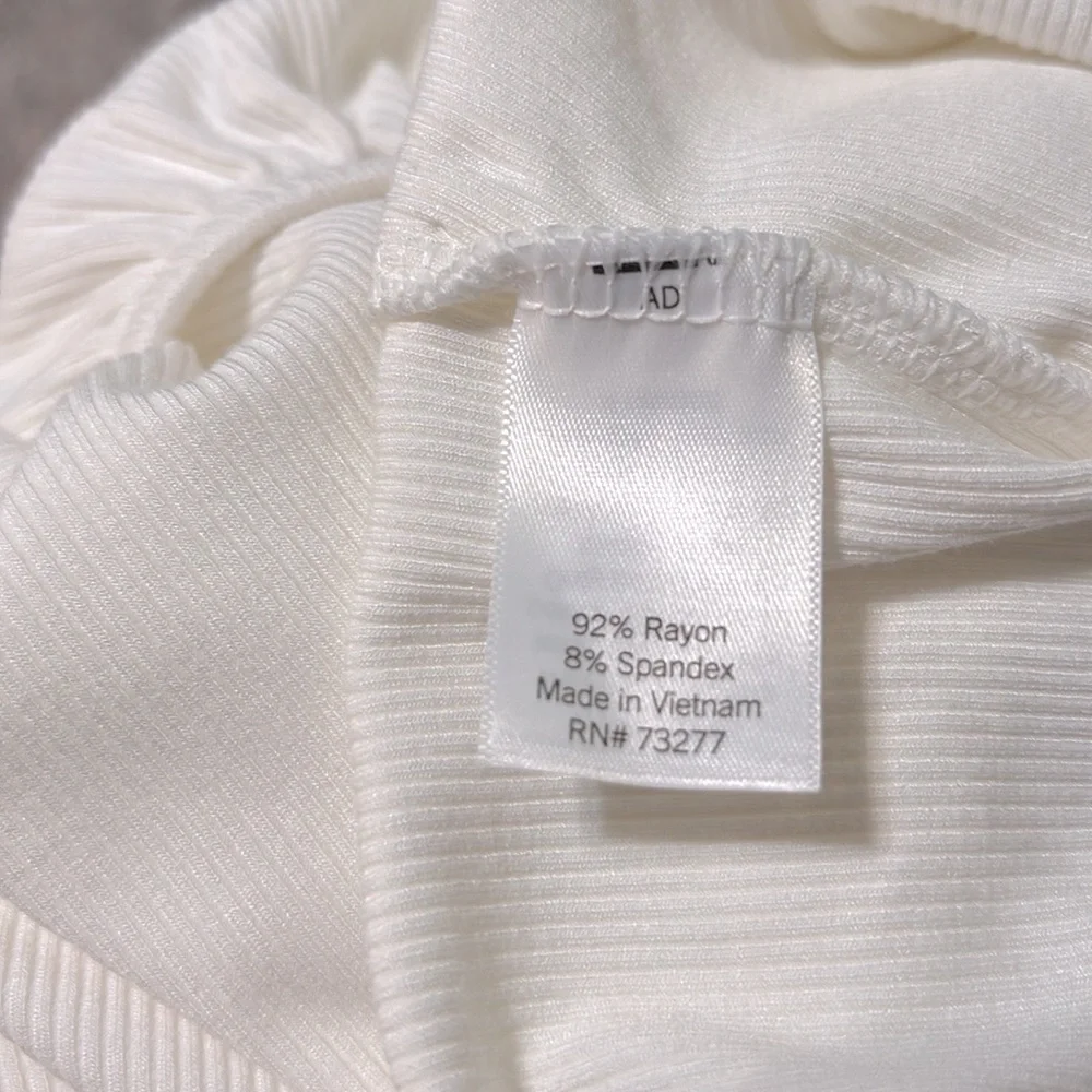 NWT LC Lauren Conrad Puff Sleeve Bodysuit, Size XL - Picture 14 of 14